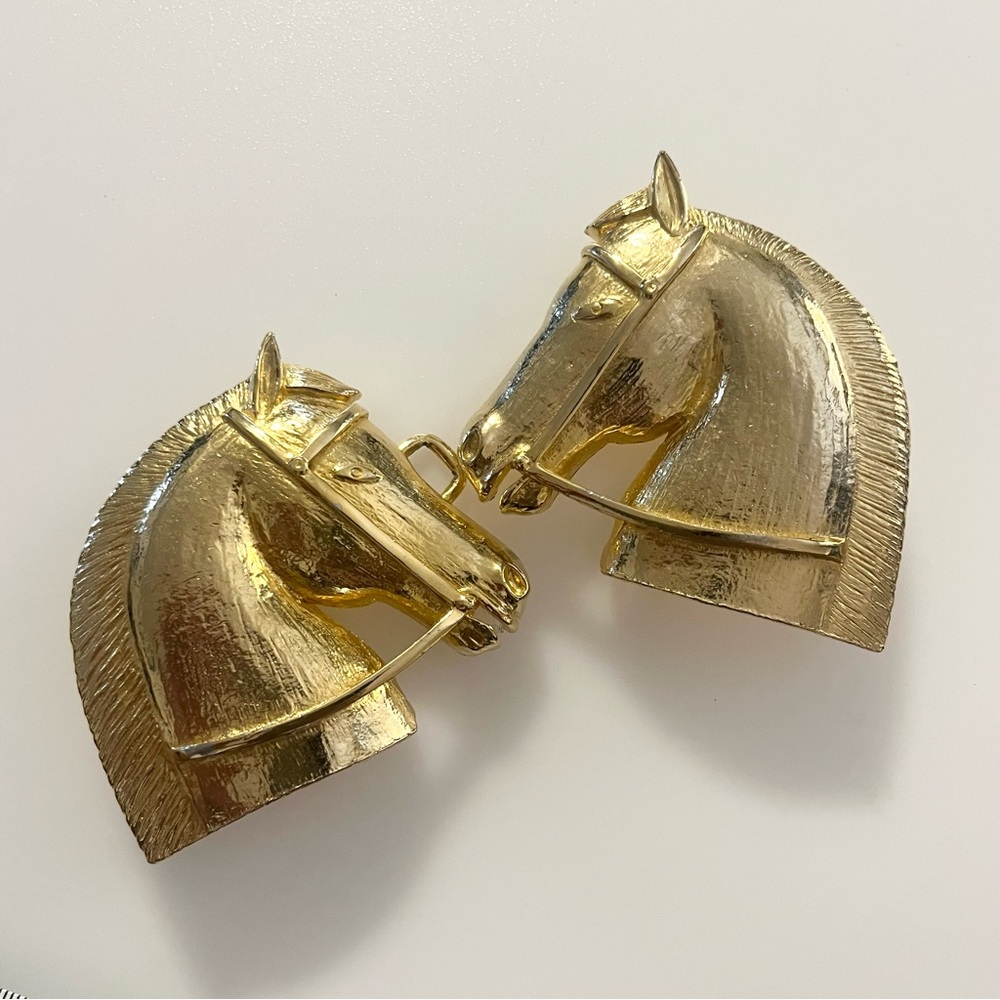 VINTAGE Gay Boyer Signed Gold Tone Double Horse Head Belt Buckle